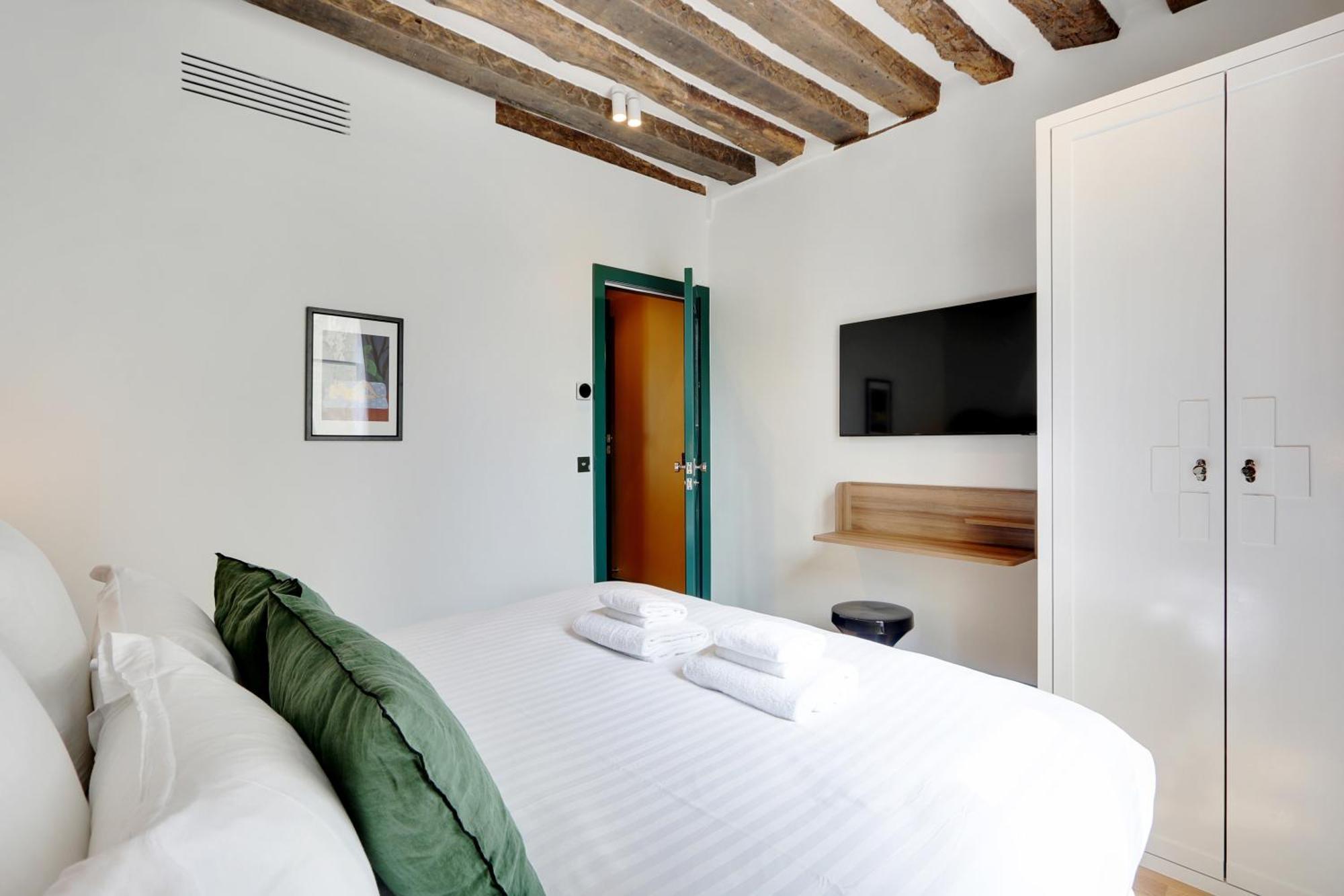 Paris Home Collection Serviced Apartments In Notre Dame - Rue Savoie Exterior foto
