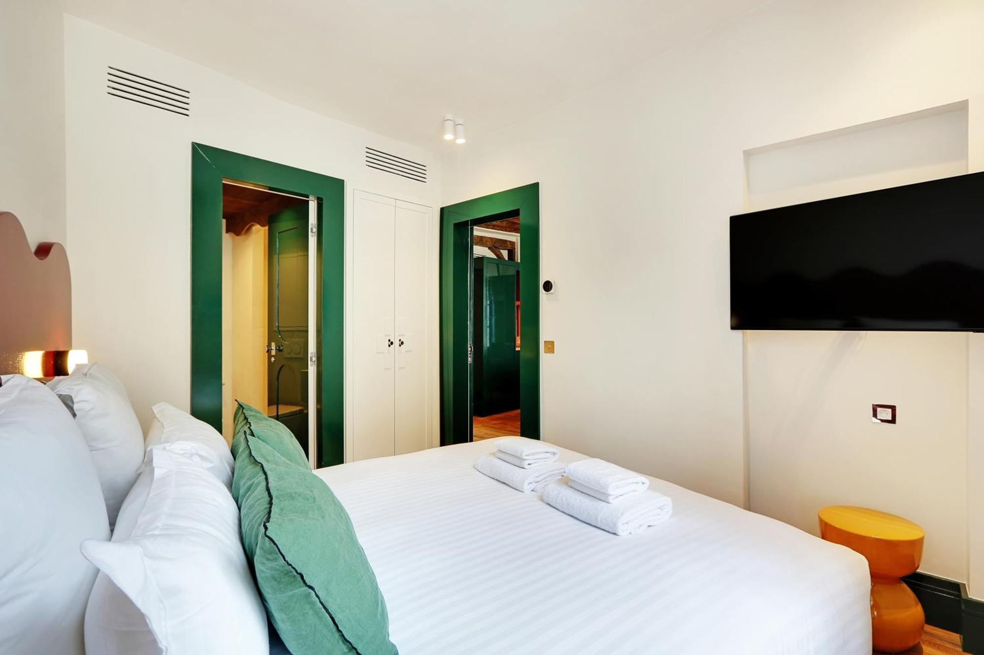 Paris Home Collection Serviced Apartments In Notre Dame - Rue Savoie Exterior foto